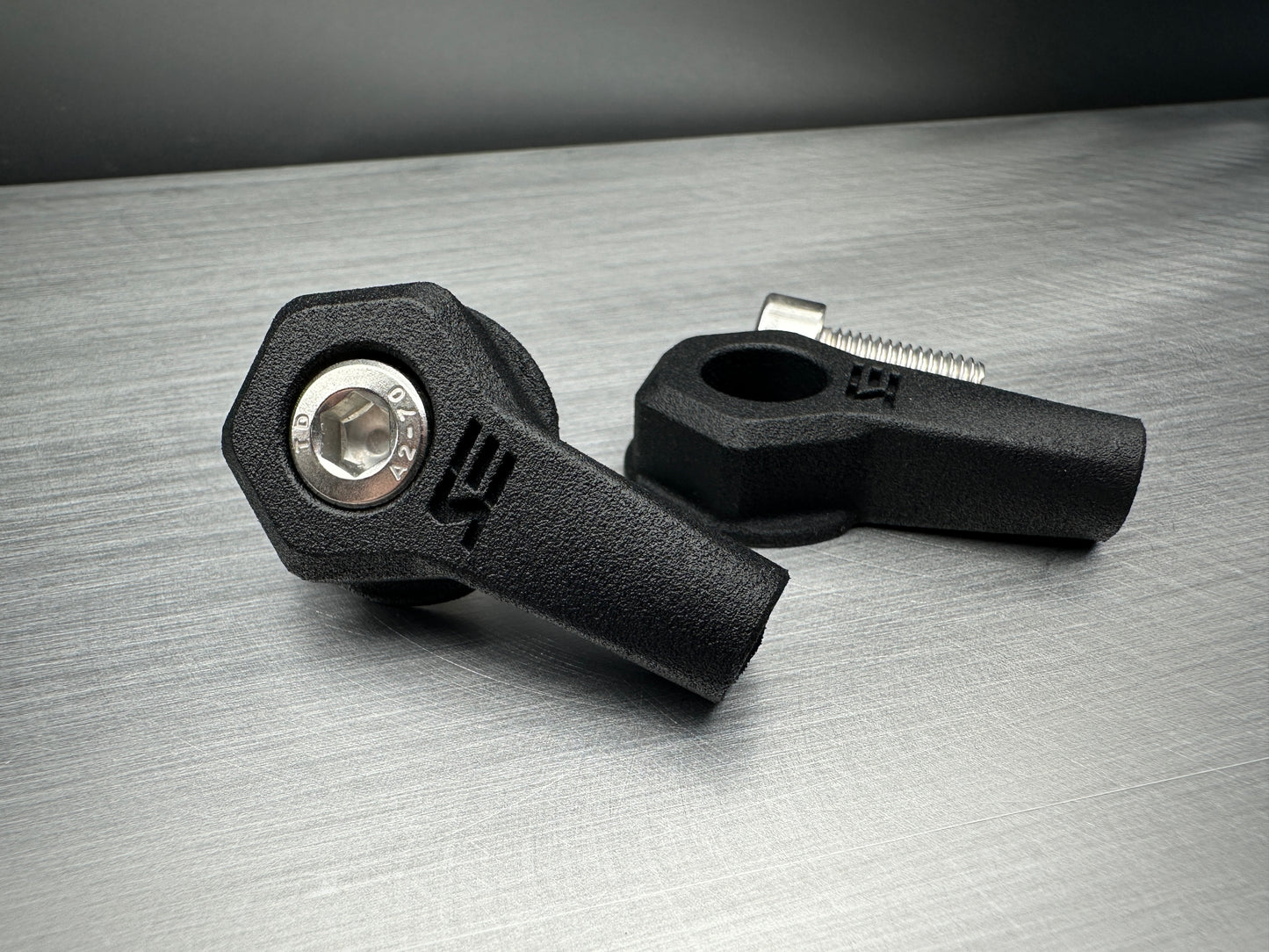 Heckträger V2 schwarz für Rücklicht, Blinker M8 und Kennzeichen für Simson S50 S51 S70