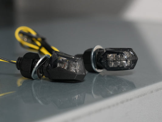 (Paar) Led Miniblinker Tiny schwarz / Glas getönt E-geprüft für Simson S50 S51 S70