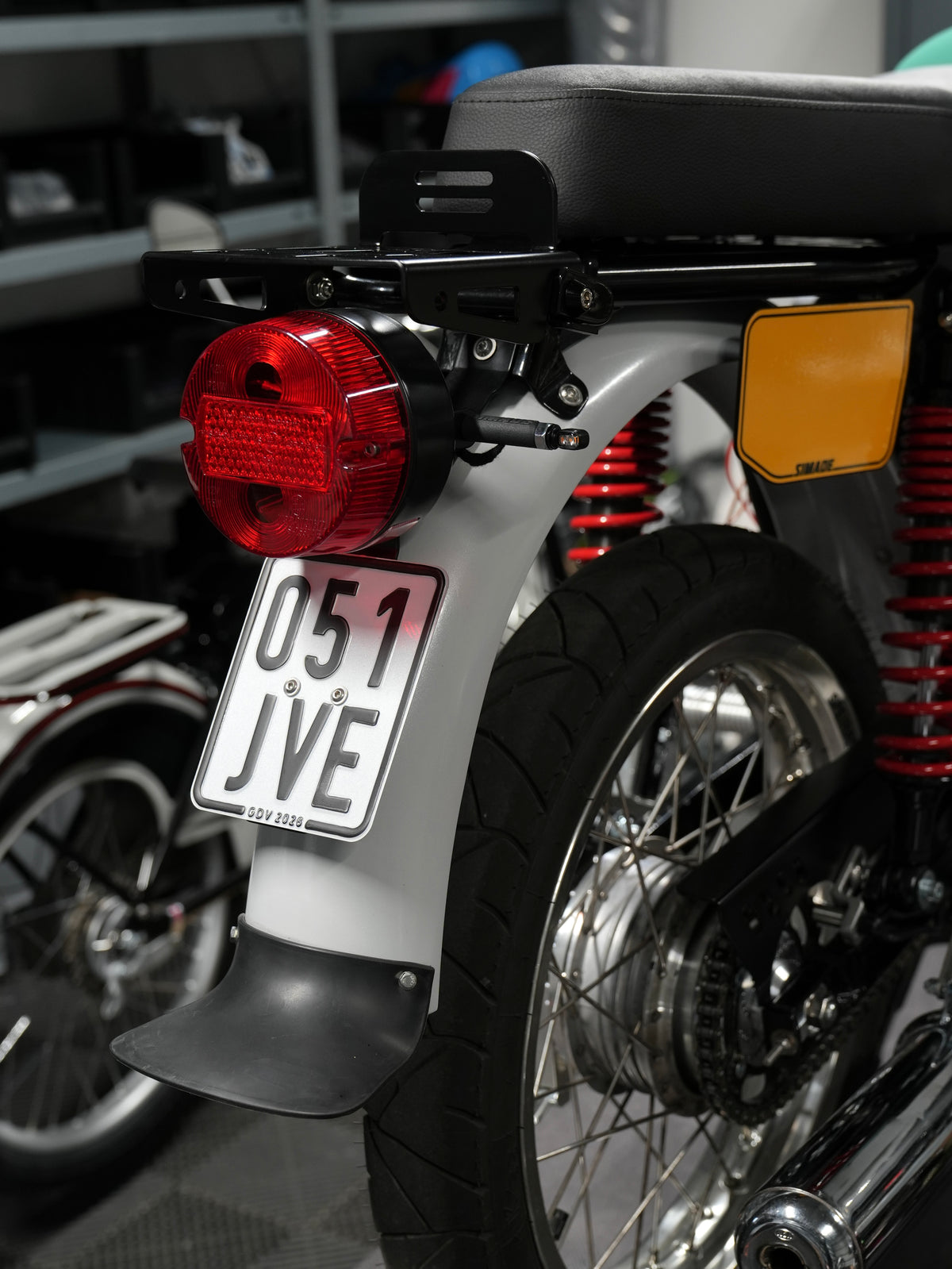 SIMADE Heck-Umbauset mit Kennzeichenhalter V2 und Gepäckträger "Sport" in schwarz für Simson S50 S51 S70