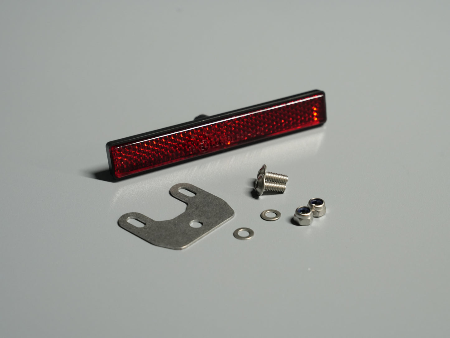 Reflektor Rückstrahler + SIMADE Edelstahl Halter trowalisiert für Simson S50 S51 S70