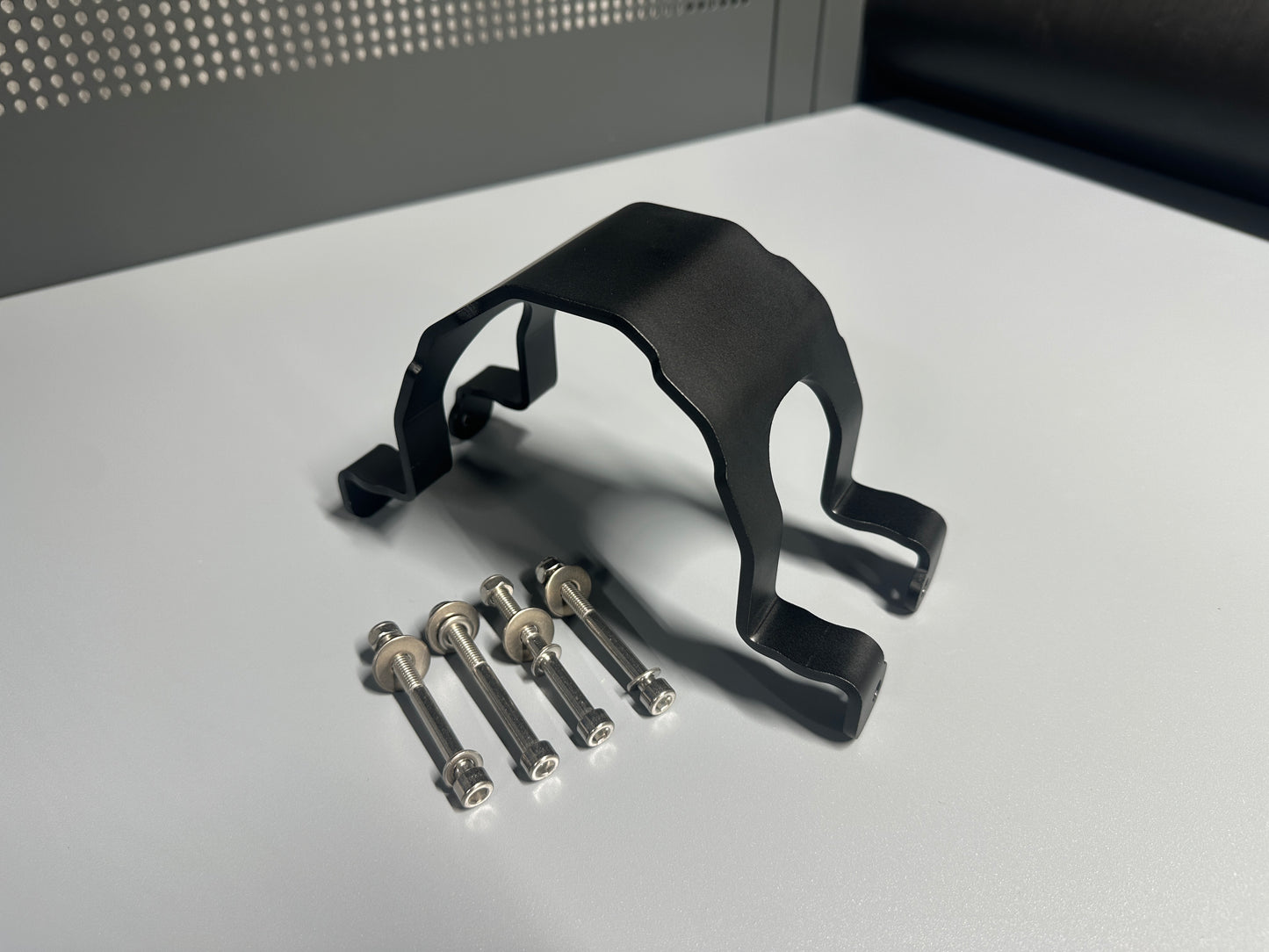 SIMADE Gabelversteifung 4mm Alu schwarz eloxiert für ZT/PZ/Sachsenmoped/DPR Telegabel