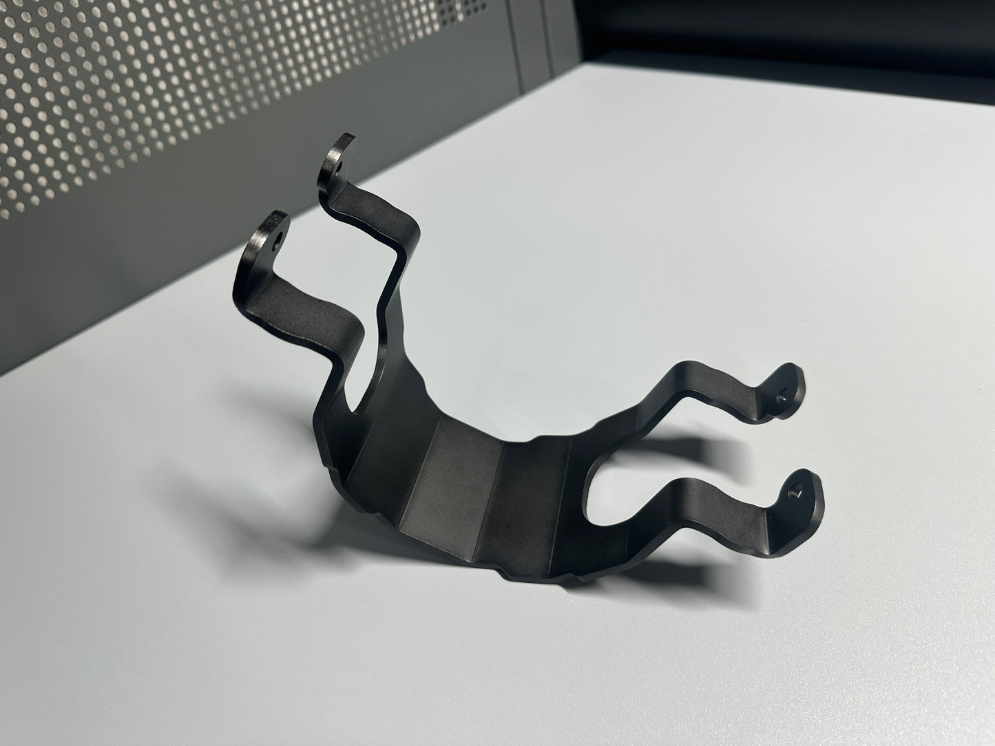 SIMADE Gabelversteifung 4mm Alu schwarz eloxiert für ZT/PZ/Sachsenmoped/DPR Telegabel